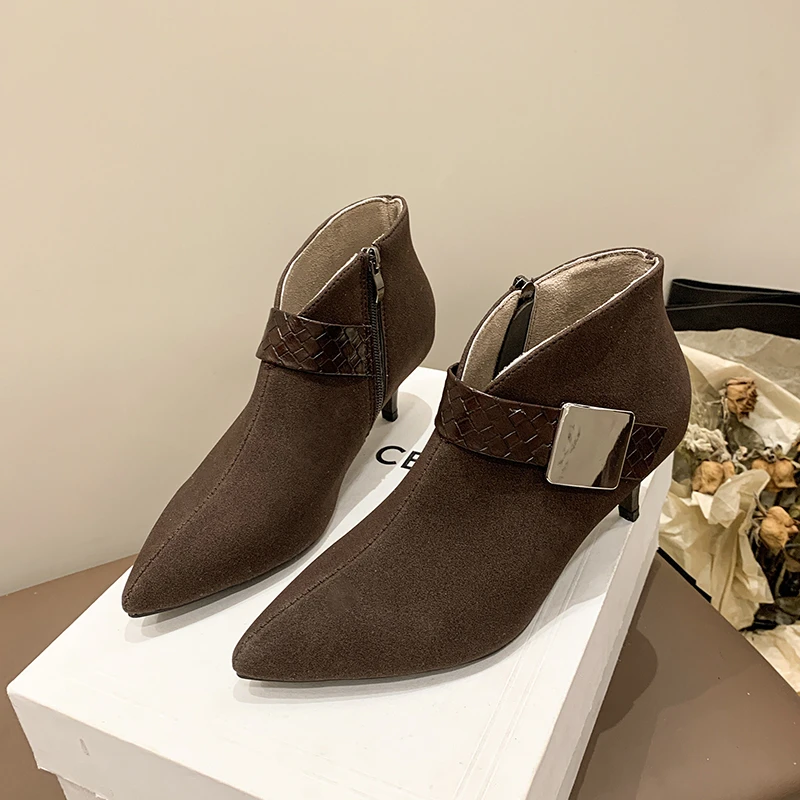 Outono novos sapatos de salto fino moda feminina apontou camurça lado zíper fivela de metal antiderrapante botas curtas