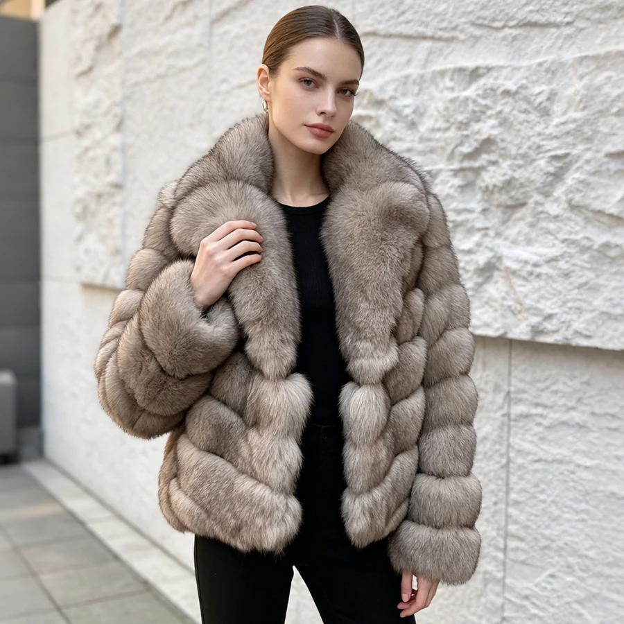 Woman's Natural Fur Coat Short - đánh giá và giá Winter Clothing Brand