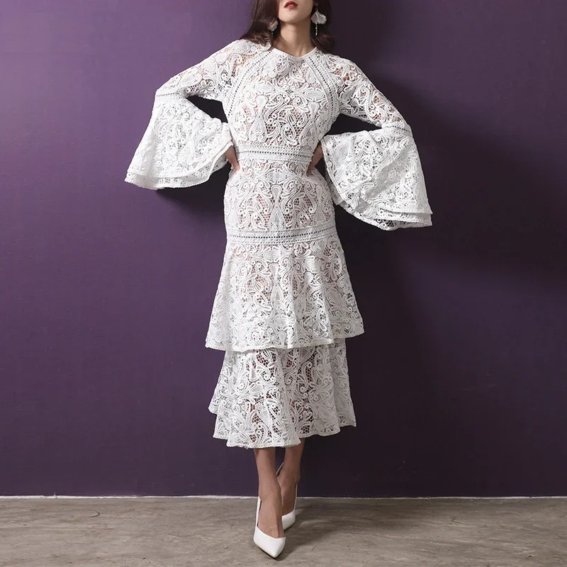 

2023 High Quality Fashion Designer Runway Autumn Summer Women's Flare Sleeve White Lace Cascading Ruffle Dresses