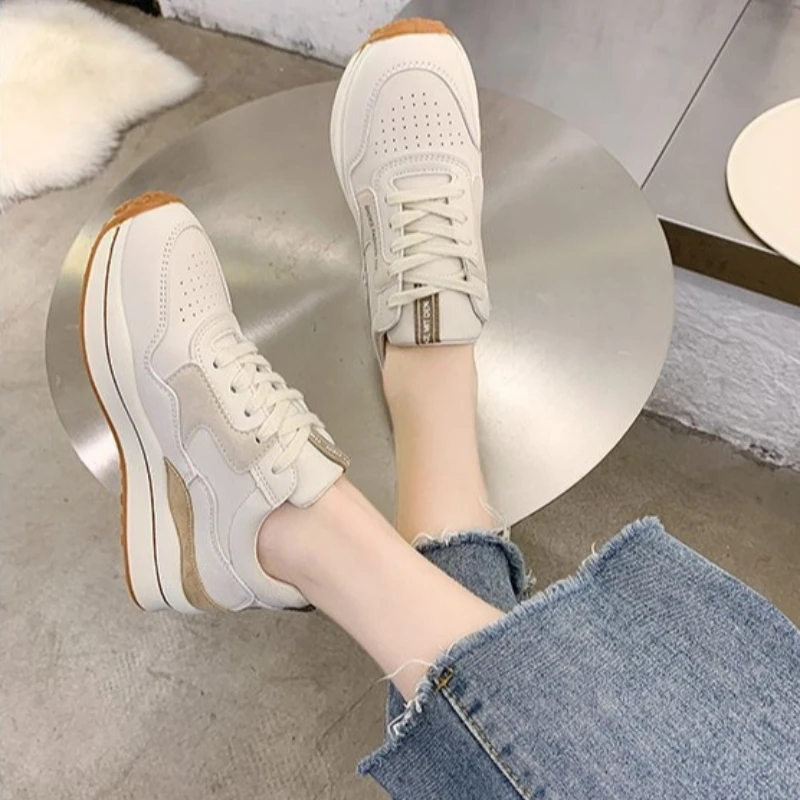 

Новые дышащие низкие спортивные туфли для женщин весной-осенью, простая удобная износостойкая повседневная обувь для женщин.