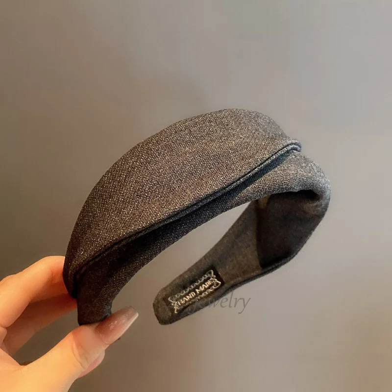 

Elegant High Crown Fashion Plaid Wool Wide Hair Clip Headband for Women, Simple and Versatile Hair Accessory for Going Out