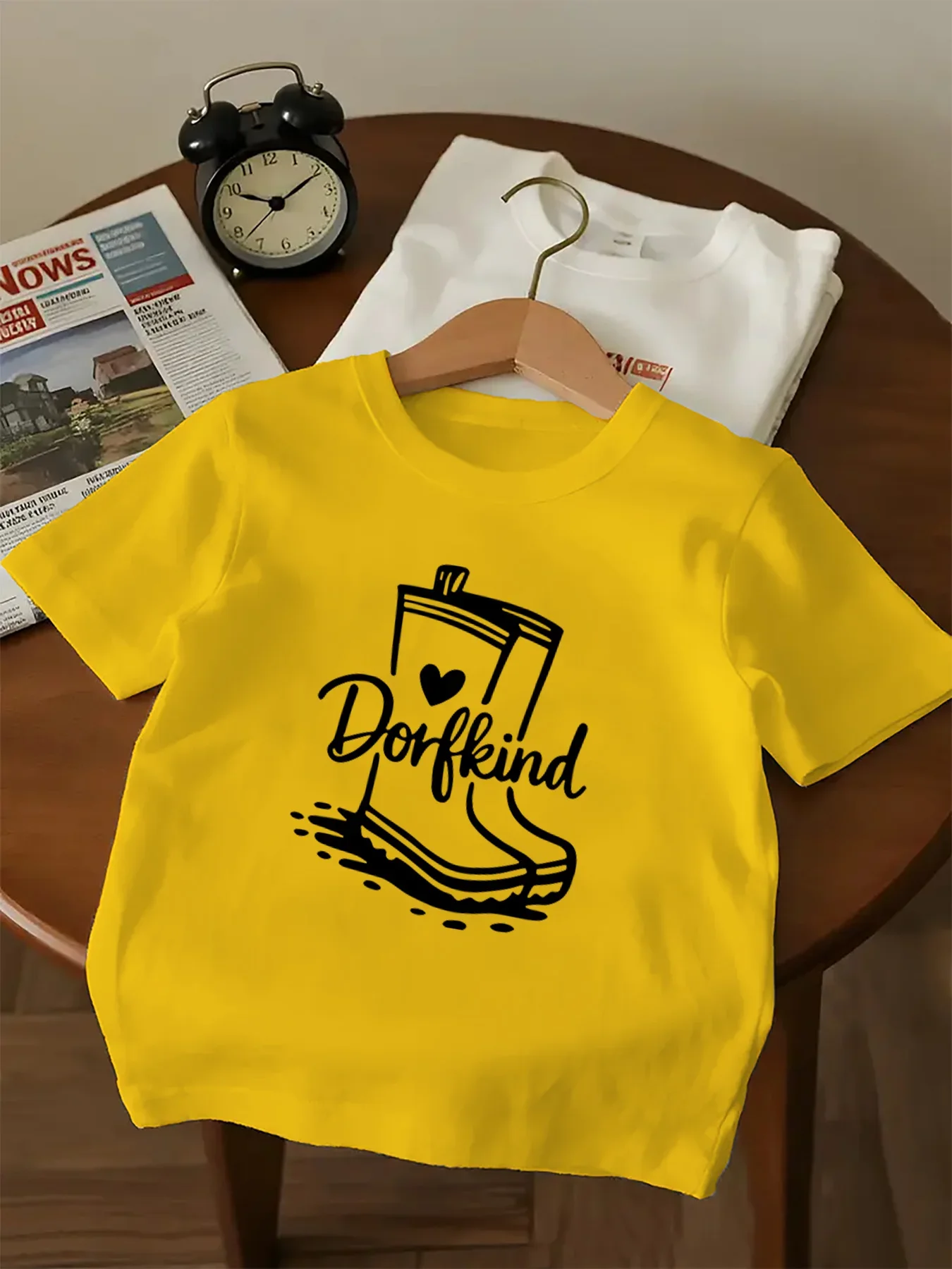 Simple Black Outline Rain Boot With Heart Dorfkind Letter Print Short Sleeve T Shirt White Rural Style Children Top