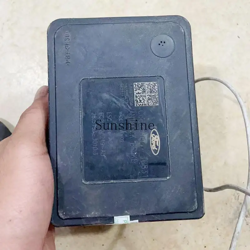 Suitable for Mondeo to win, Fox, Forrest, Escape, Taurus, Edge ABS pump assembly