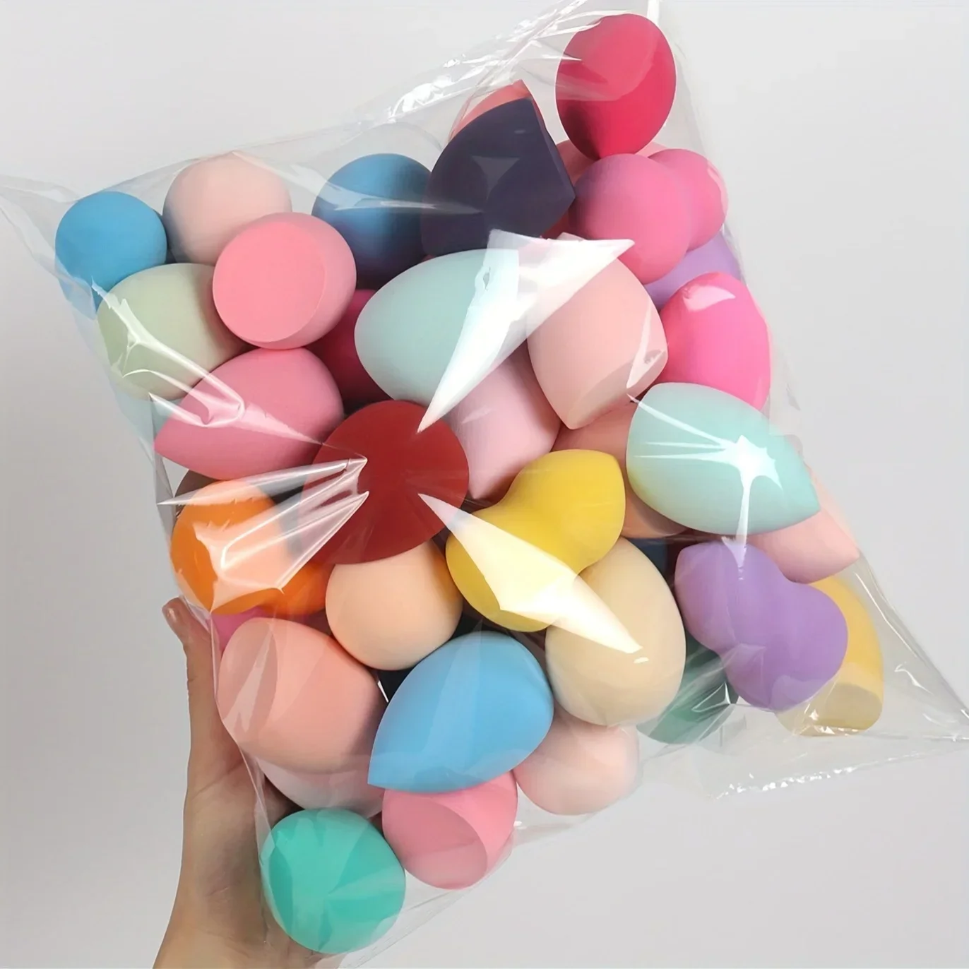 ชุดฟองน้ำแต่งหน้า 20 ชิ้น - ใช้ได้สองแบบ สำหรับรองพื้น/คอนซีลเลอร์ วีแกน เป็นมิตรกับสิ่งแวดล้อม ผลิตจาก PU ที่ใช้น้ำเป็นส่วนประกอบ เหมาะสำหรับทุกสภาพผิว