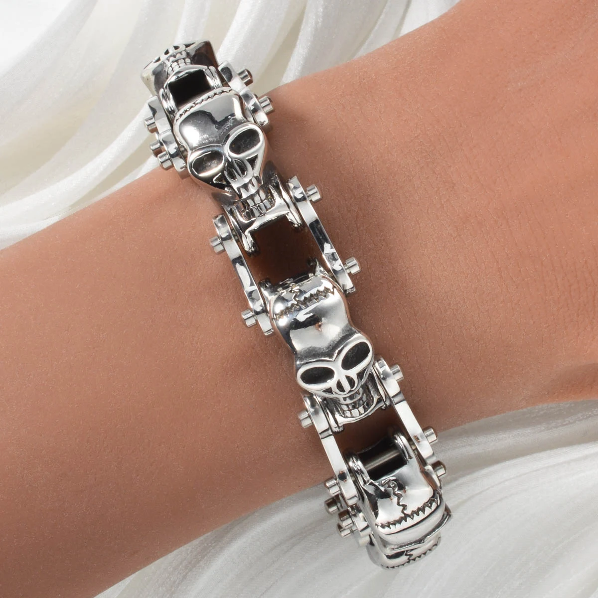 

Punk Skull Bracelet for Men Women Stainless Steel Gothic Skeleton Head Bangle Dark Rock Jewelry Gift for Him Her Unisex