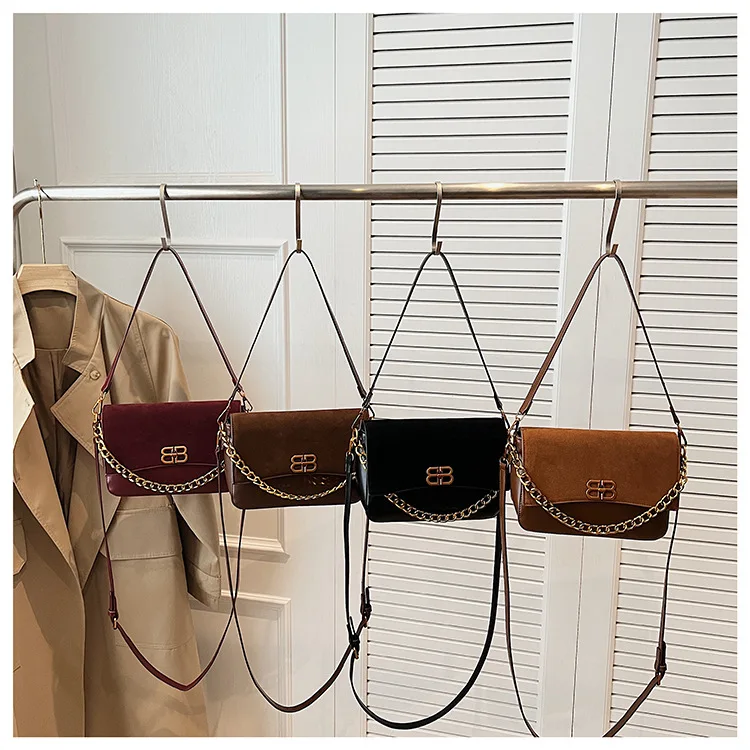 

Новинка 2023 года, женская винтажная замшевая сумка через плечо, шикарный ретро-кошелек на плечо с ремешком-цепочкой, многосторонняя сумка подмышками для ежедневного использования