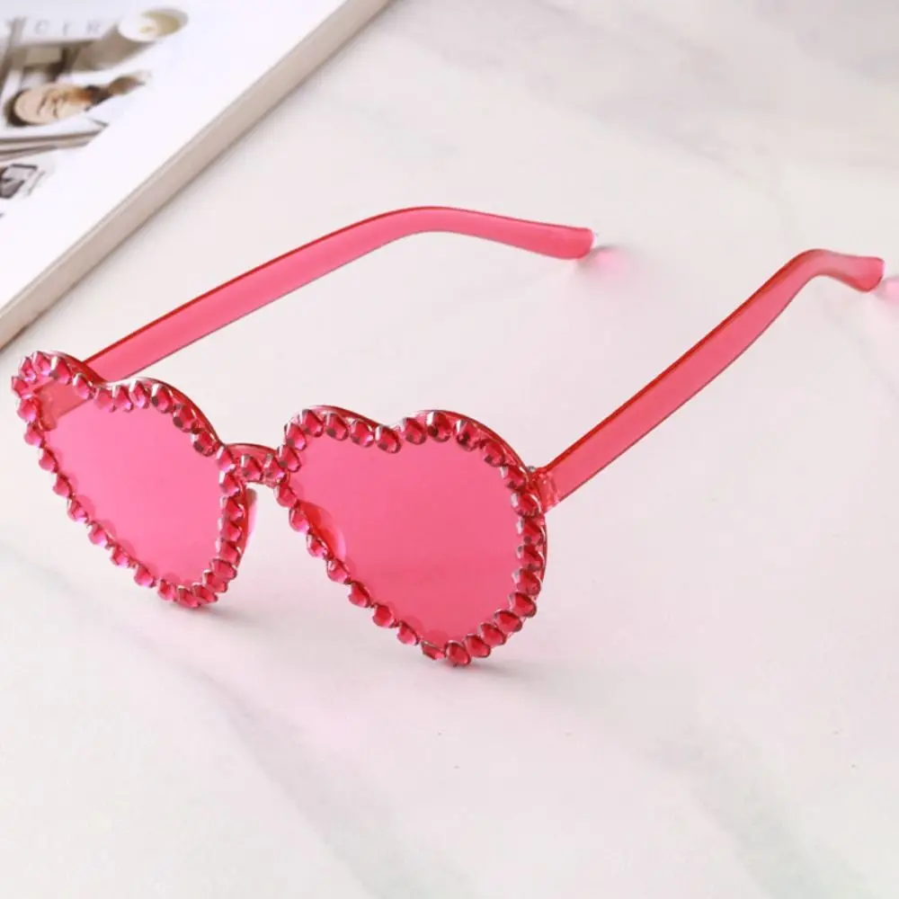 Heart-shaped Frame Fashion Rhinestone Sunglasses Sun-Protective Outdoor Party Sunglasses Travel Black Shades Glasses