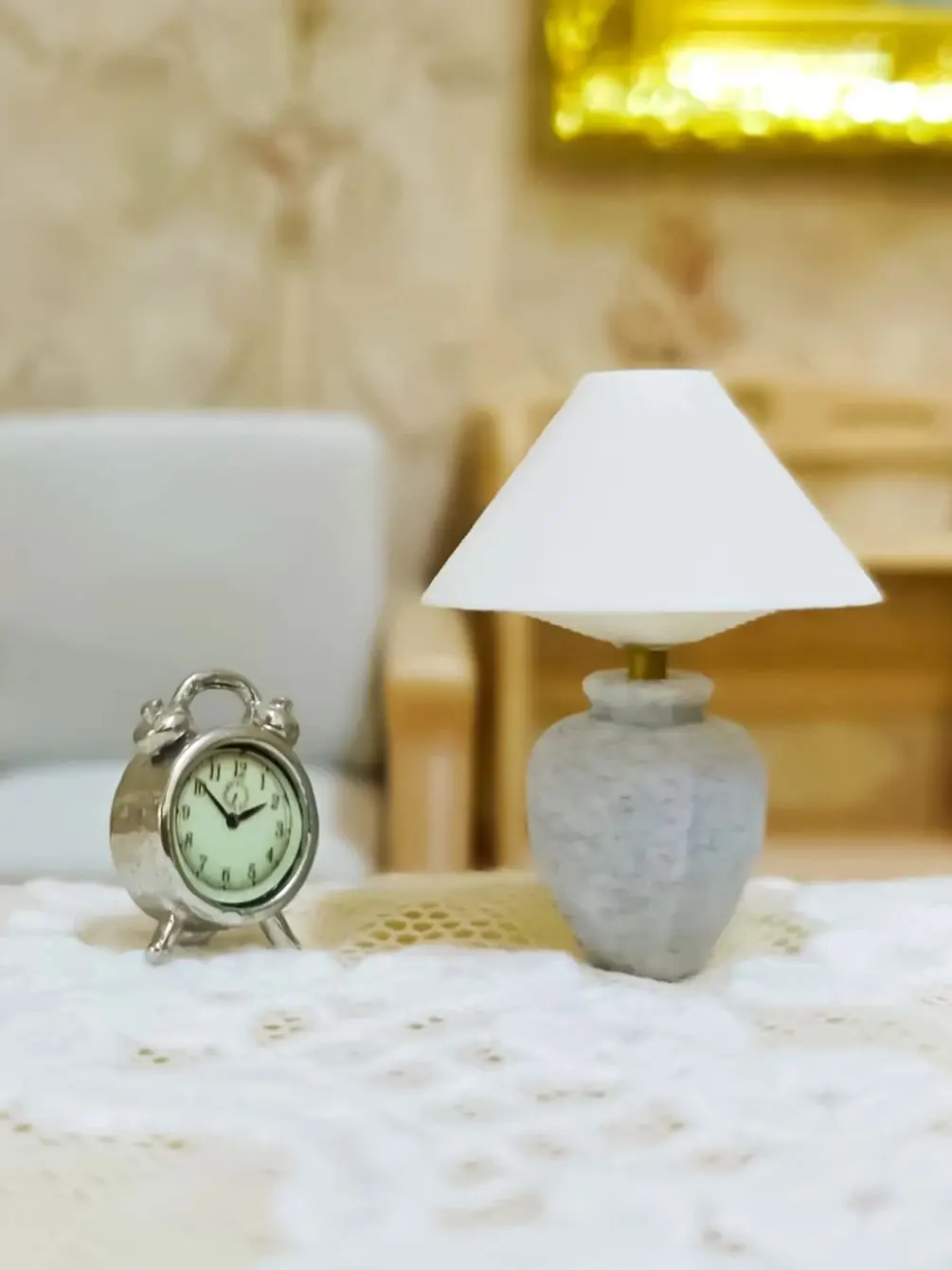 Miniatuur bureaulampset schaal 1:12, mini simulatie bureaulamp, wekker, geschikt voor huizen, slaapkamers en andere scènes - afbeelding 2