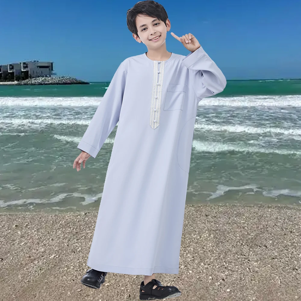 Abbigliamento islamico Medio Oriente Tinta unita Manica lunga Ragazzo arabo Jubba Thobe Jubba Bambini Djellaba Homme Daffah Dishdasha Caftano