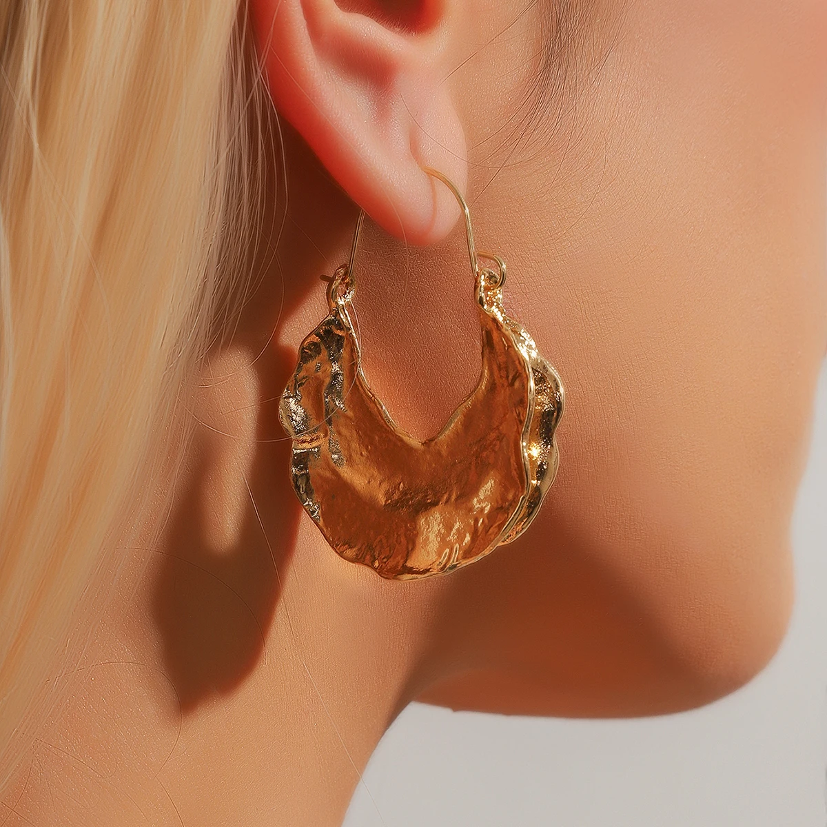 2PC Women's Retro Heavy Metal Alloy Pendant Gothic Punk Geometric Earrings Fashion Jewelry Suitable for Party and Festival Gifts image 2
