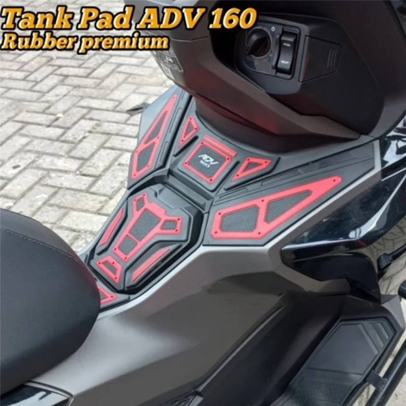 A42M-For Honda ADV160 2022 2023 2024 خزان للدراجة النارية وسادة واقية ملصق مائي قبضة الركبة الغاز وسادة تثبيت