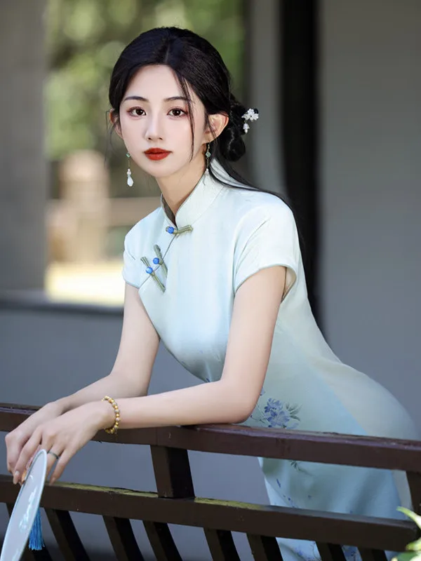 

Летнее женское платье-ципао с цветочным принтом, традиционное китайское, с длинным асимметричным воротником, коротким рукавом, дышащее, повседневное