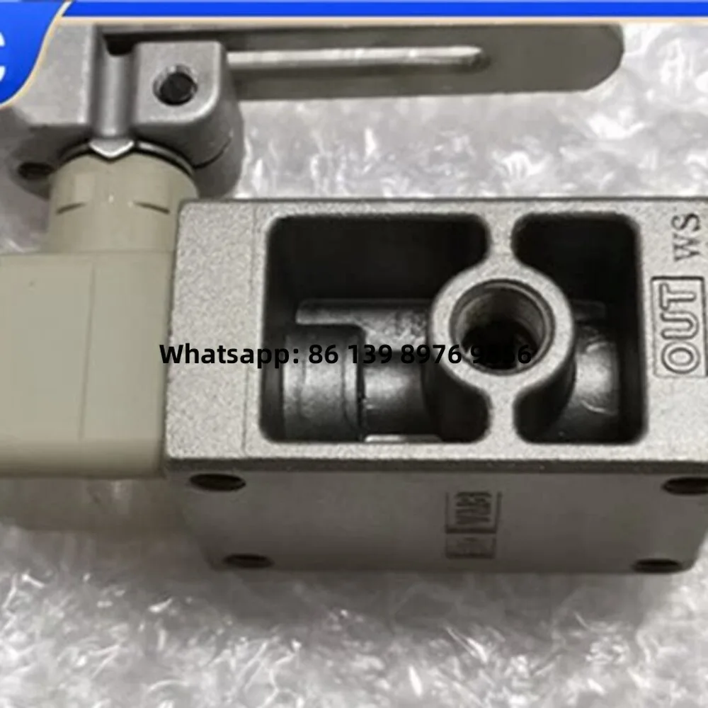 Heavy-Duty Machine Control Valve Vm830-01-13 Vm830-01-00-01  And Available For Sale