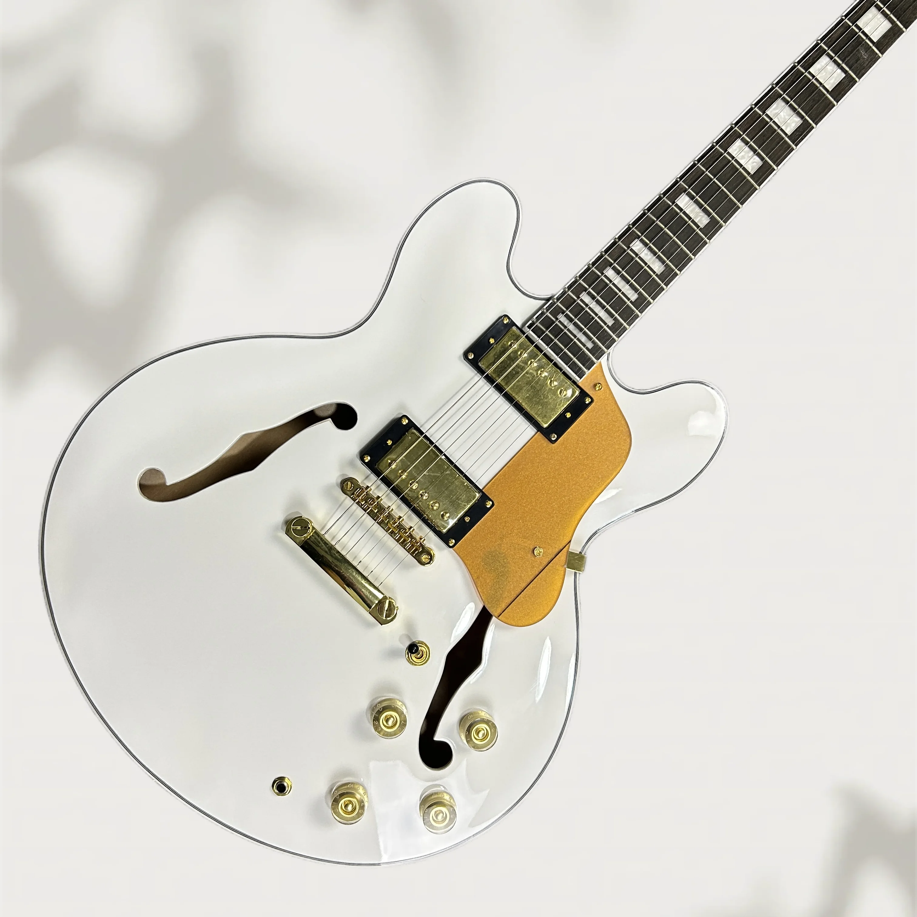 Good Quality and Timbre White ES 335 Electric Guitar Semi Hollow Roosewood Fingerboard Maple Body 22 Tone Position