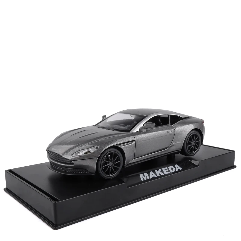 1:32 Aston Martin DB11 Metal Toy Cars Diecast Scale Model Kids Present With Pull Back Function Music Light Openable Door