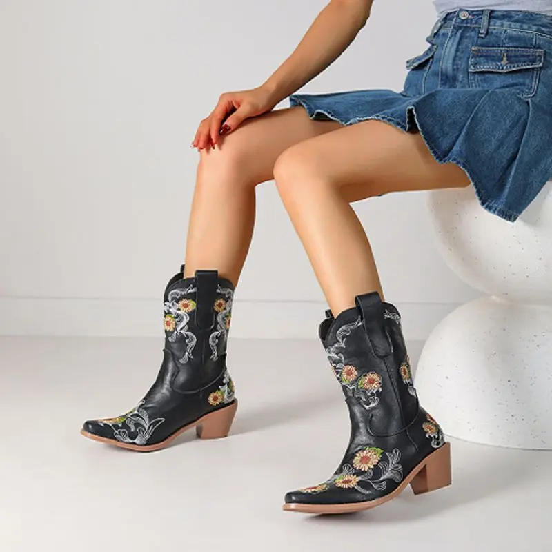 

Girseaby Design Женские сапоги в стиле вестерн с квадратным носком на массивном каблуке без шнуровки с цветочной вышивкой, большие размеры 44 45 46, модные повседневные ботильоны