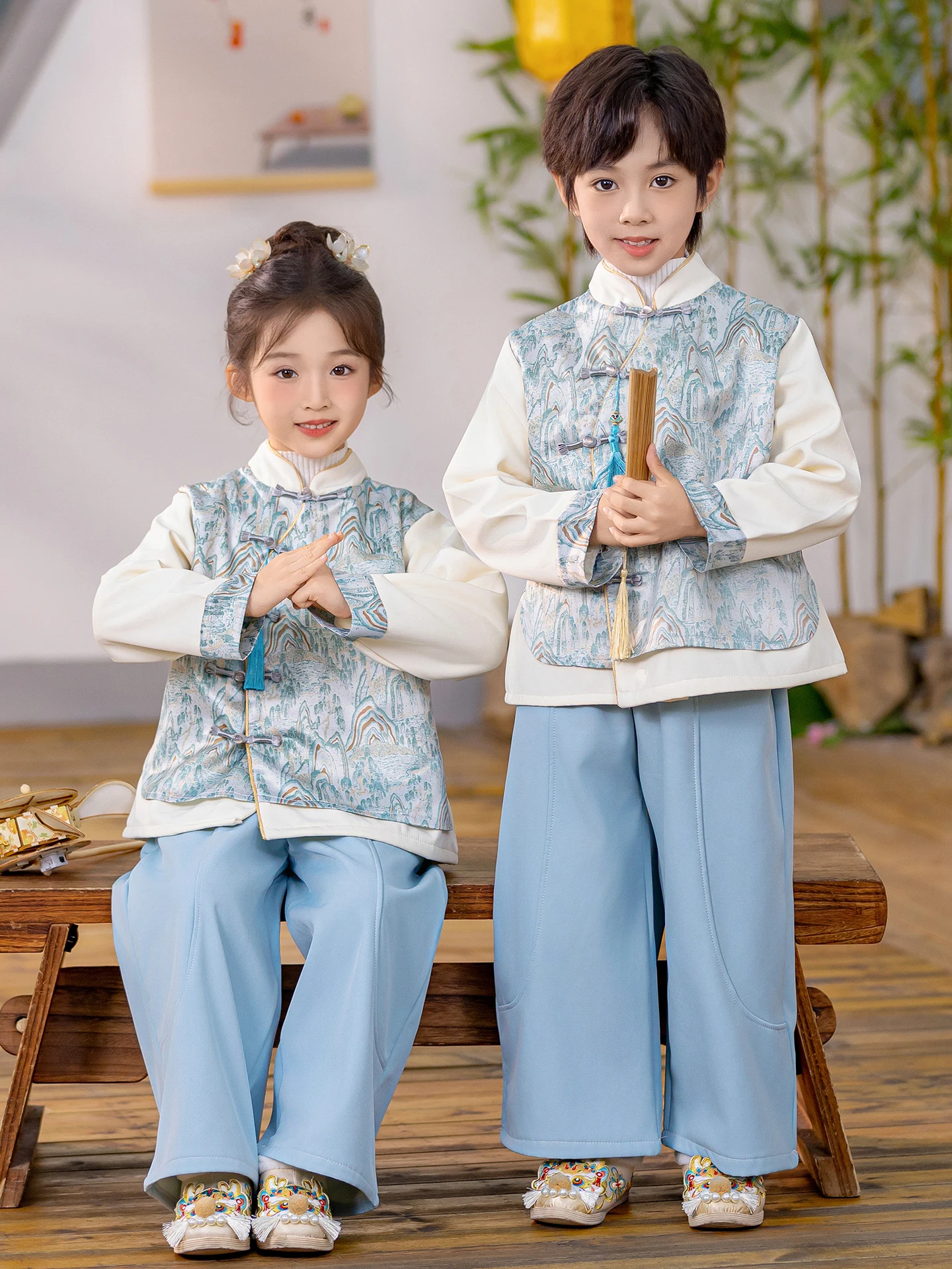 

Children's 2026 Style Fleece Lined Hanfu Autumn Winter Primary School Students Clothing Kindergarten Stage Performance Outfit
