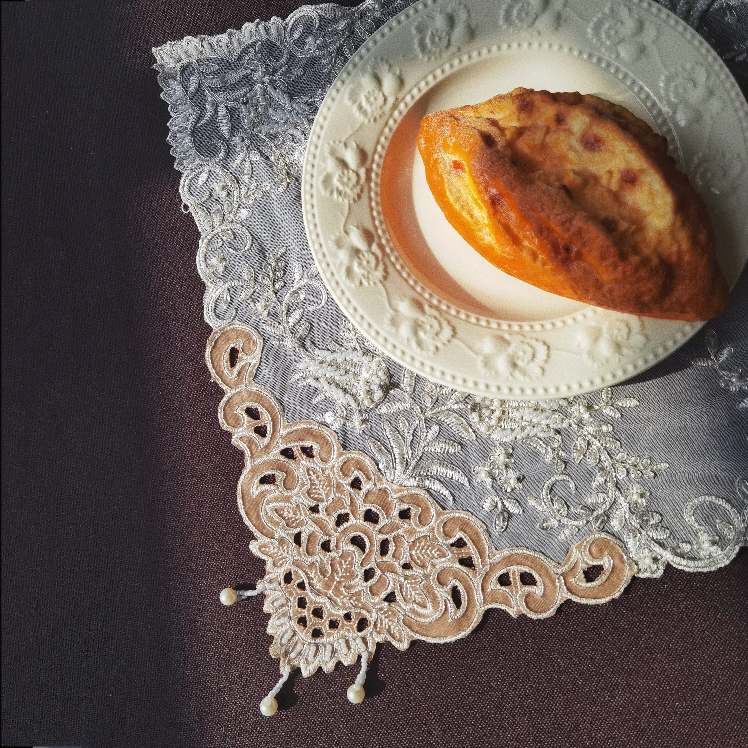 Vintage Tischset Perlenbesetztes Platzset Netz-Spitzen-Untersetzer Elegante Platzmatten Quadratische Abdeckung Geburtstags-Tischdekoration Raumdekorationsartikel