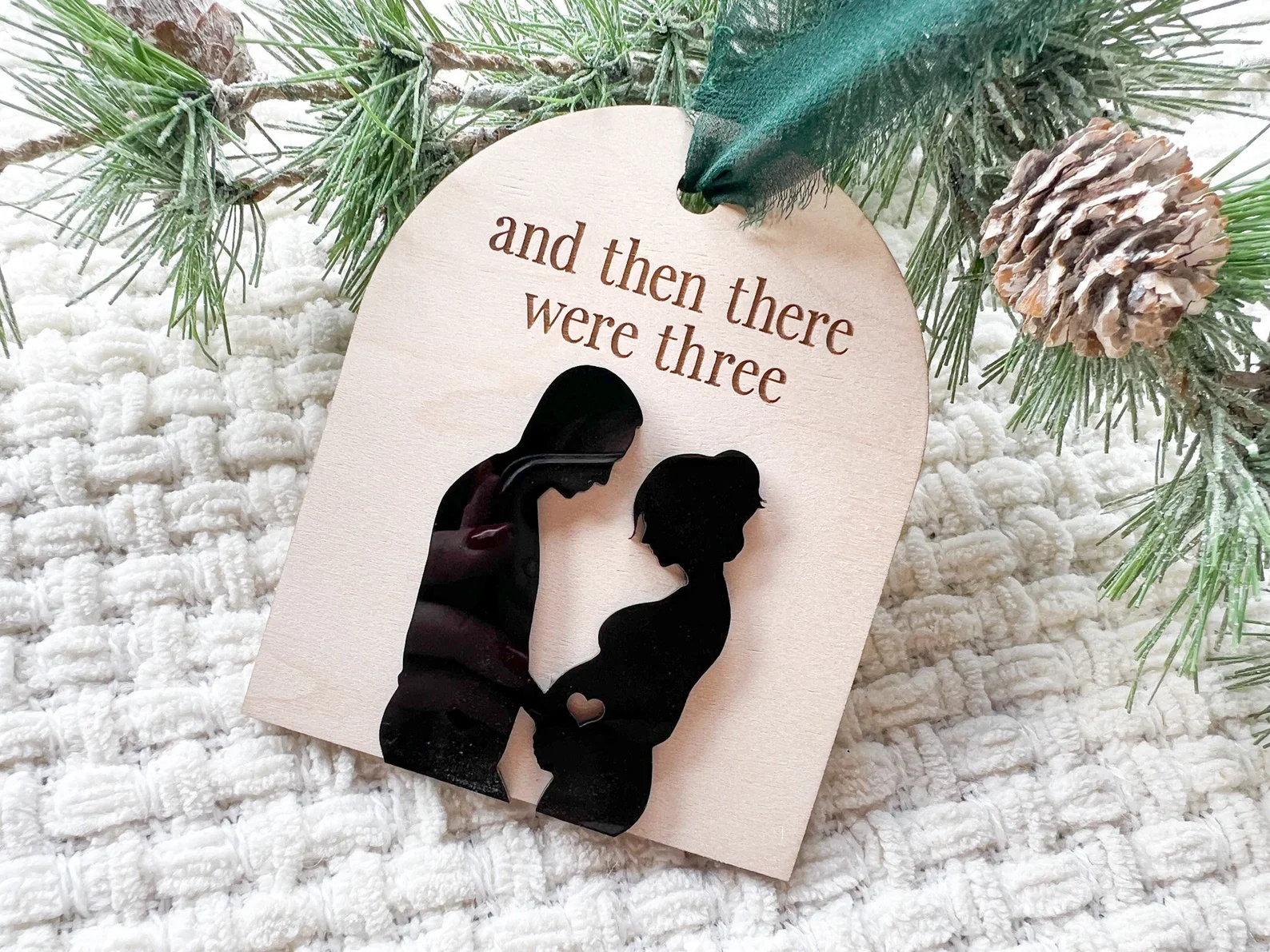 Christmas Ornament ,I\'m Pregnant Ornament,Pregnancy Announcement plaque Baby Coming Soon 2024 Christmas Ornament