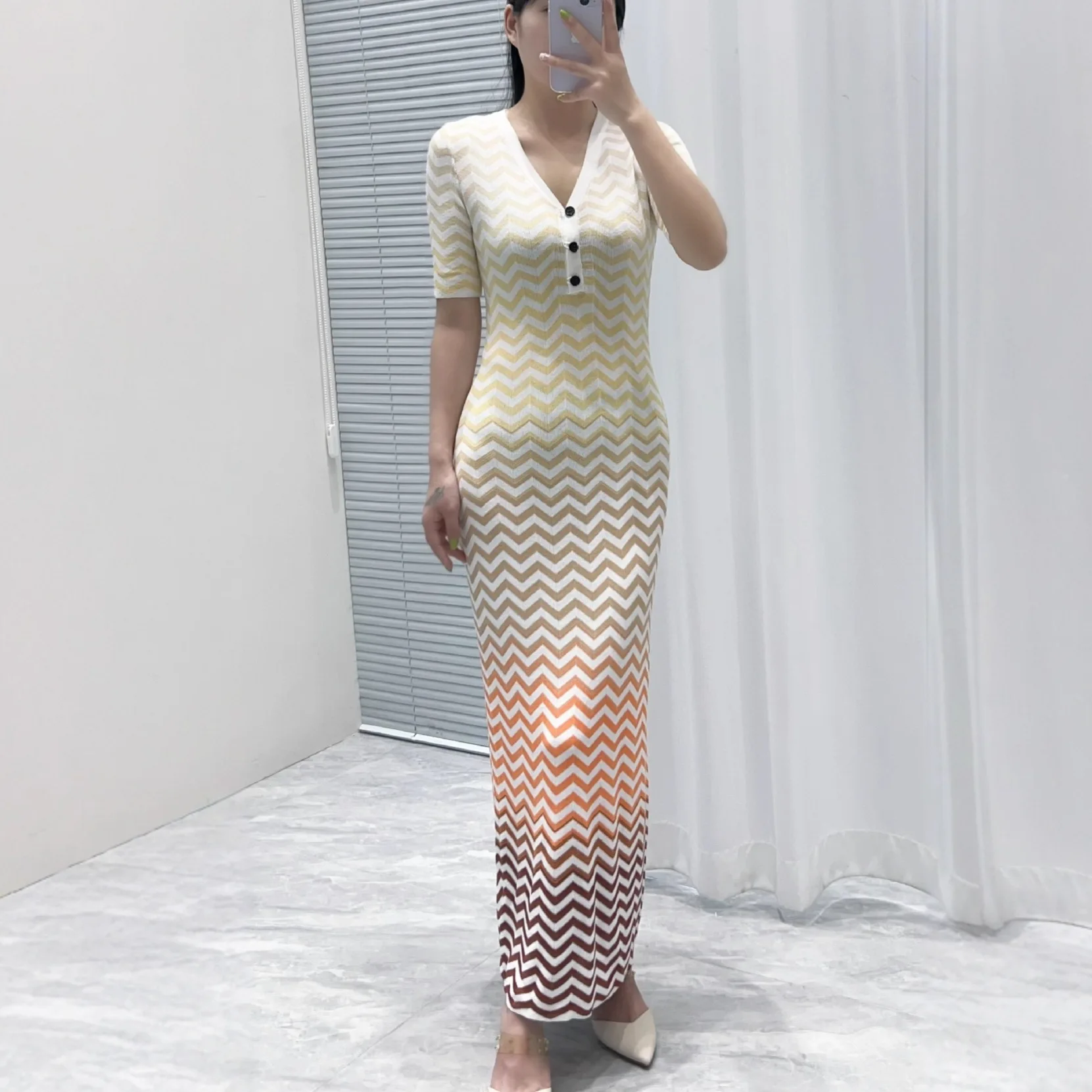 

Women's Rainbow Striped Gradient Knitted Dress Slim Fit Hip Elegant Evening Dress Midi Robe