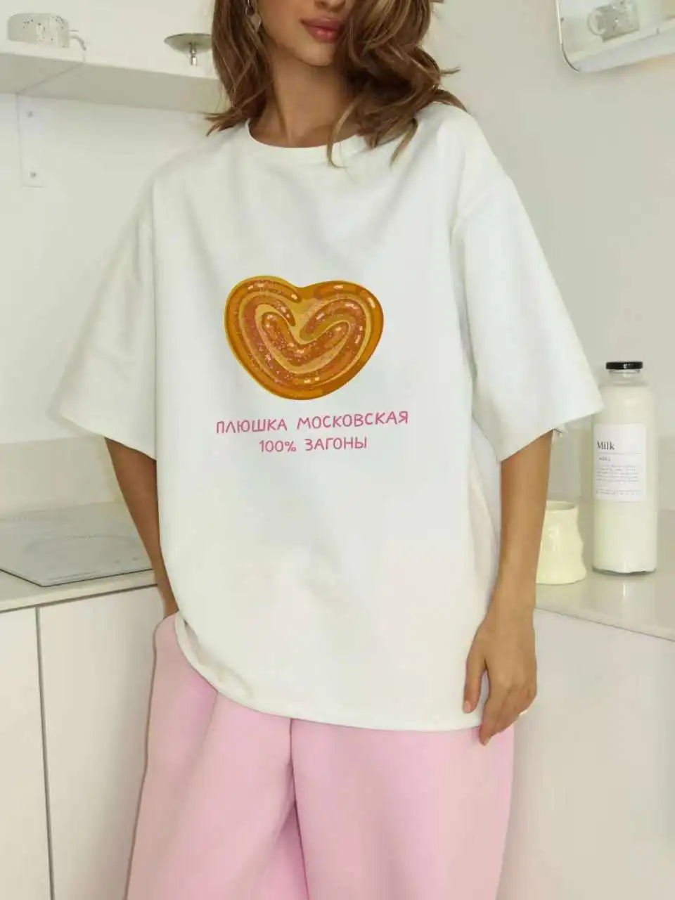 

Bread Heart-shaped Print White Casual Short Sleeve Loose Women's Tshirt Vintage European Streetwear Cotton Summer Tshirt 2025