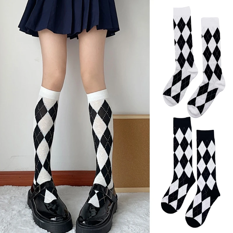 Women Autumn Black White Knee High Socks Harajuku Preppy Argyle Diamond Lattice Plaid Vintage Student Calf