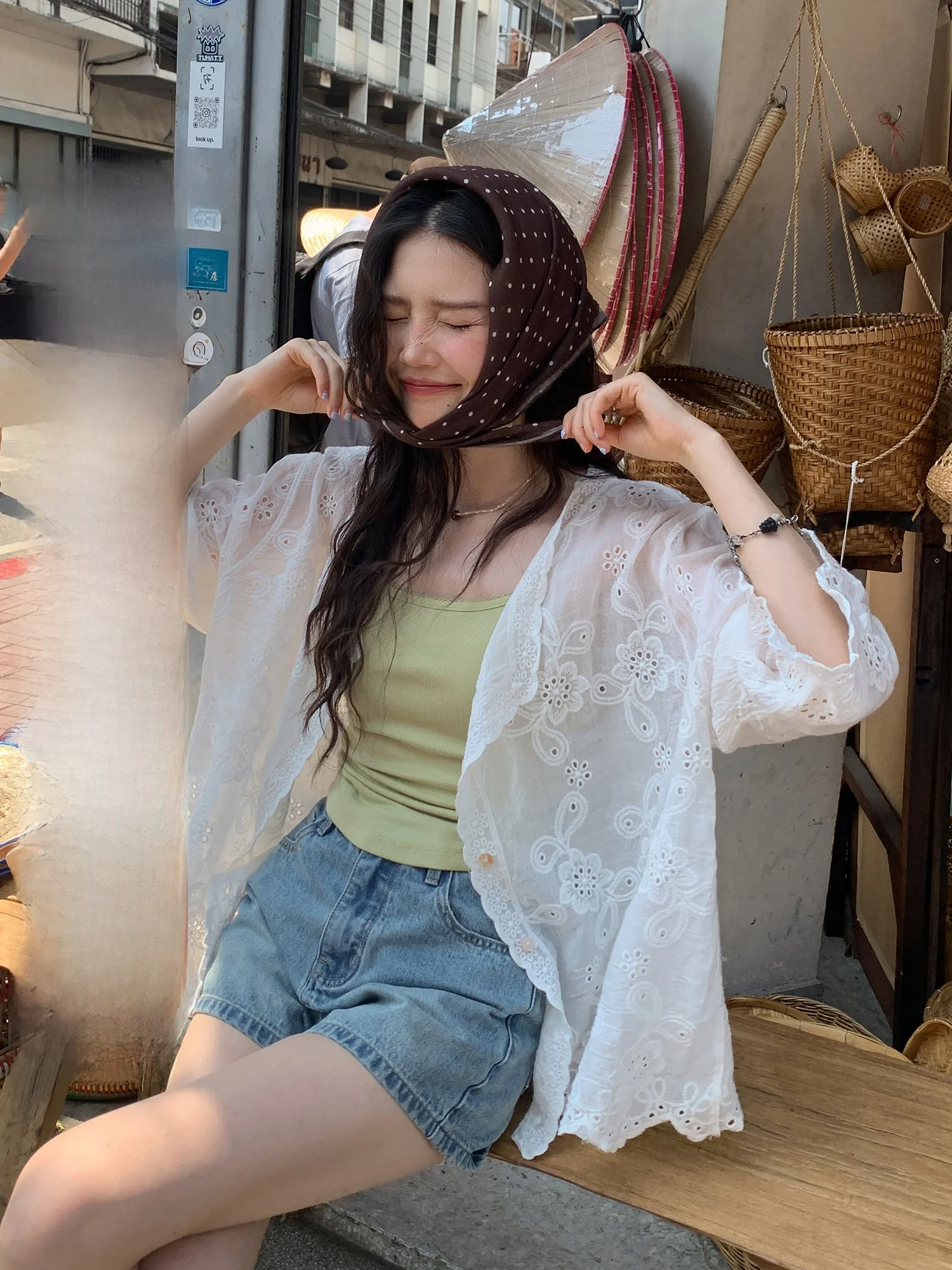 

Легкая ажурная женская рубашка, лето 2026, новая модель, защита от солнца, повседневный свободный крой, французский стиль, топ средней длины