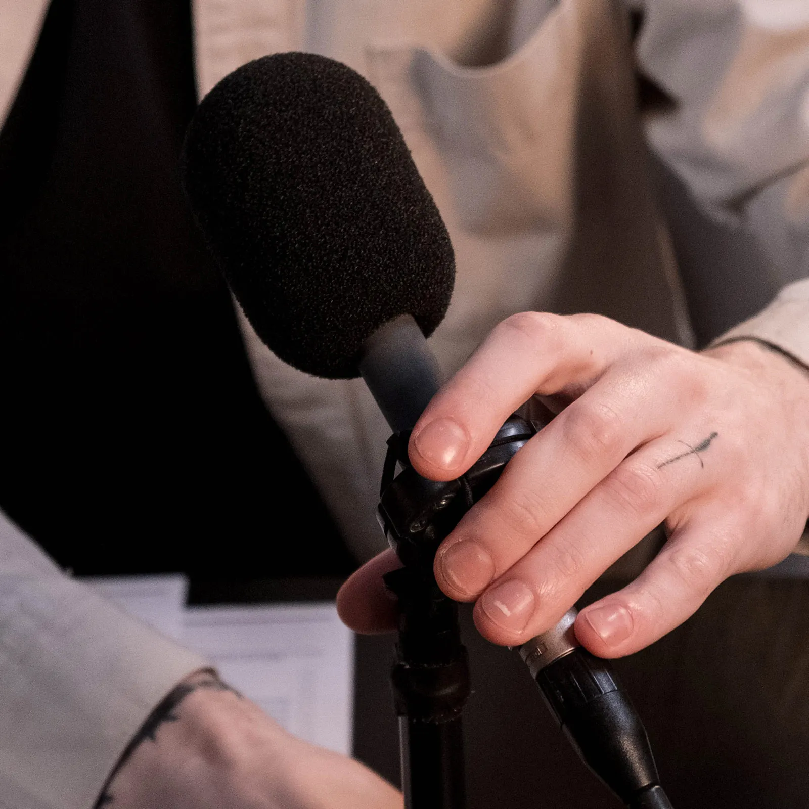 

Microphone Accessory Sponge Cover Windproof Design Easy to Use Replace Old Covers Black Microphone Protective Cover