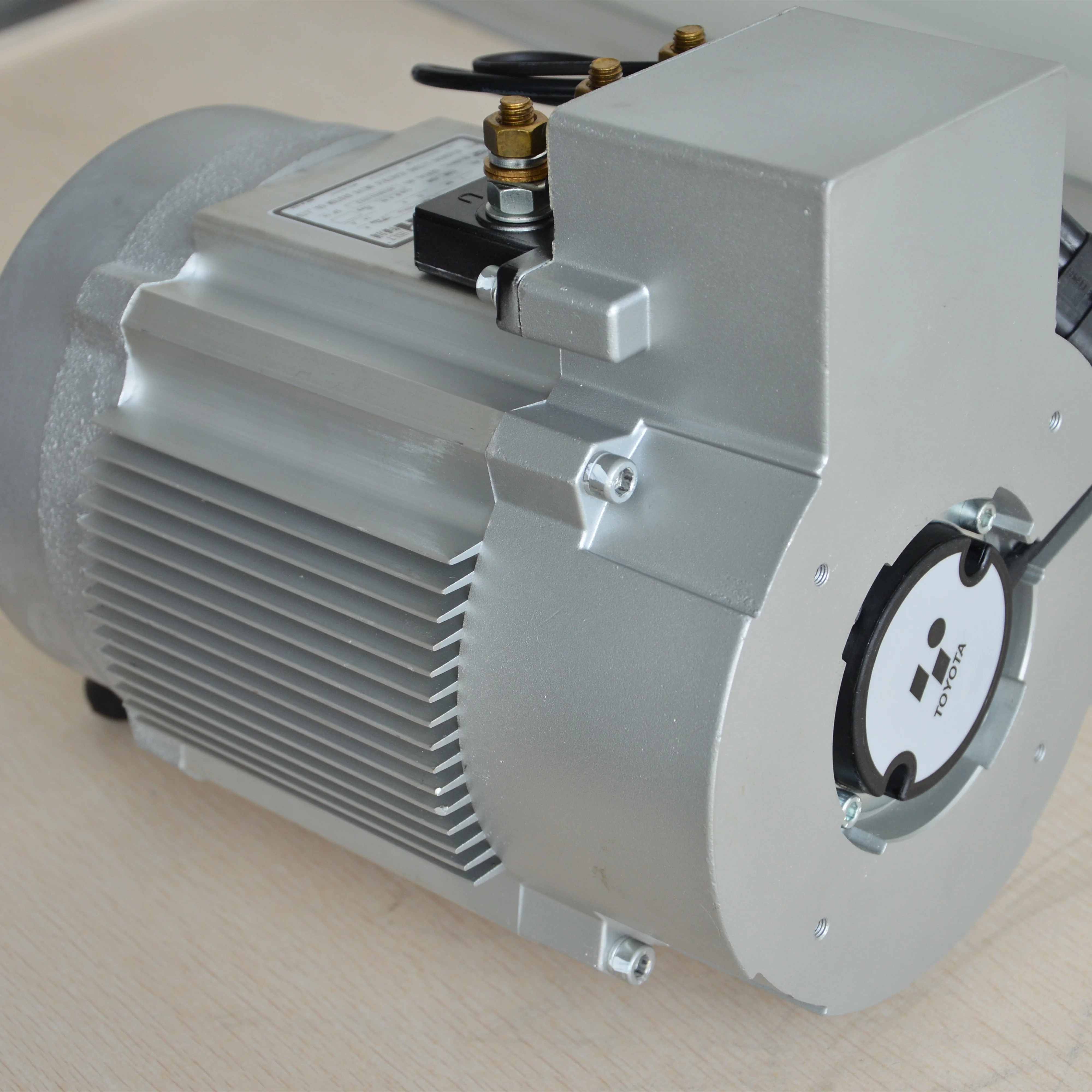 Electric Vehicle Car Conversion Kit 10kw 72v Motor With Controller Rear Axle