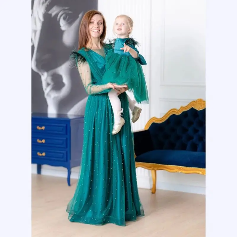 

Emerald Green Matching Dress with Peals Mother And Daughter Dresses for Birthday Mommy And Me Maxi Family Photoshoot Dresses