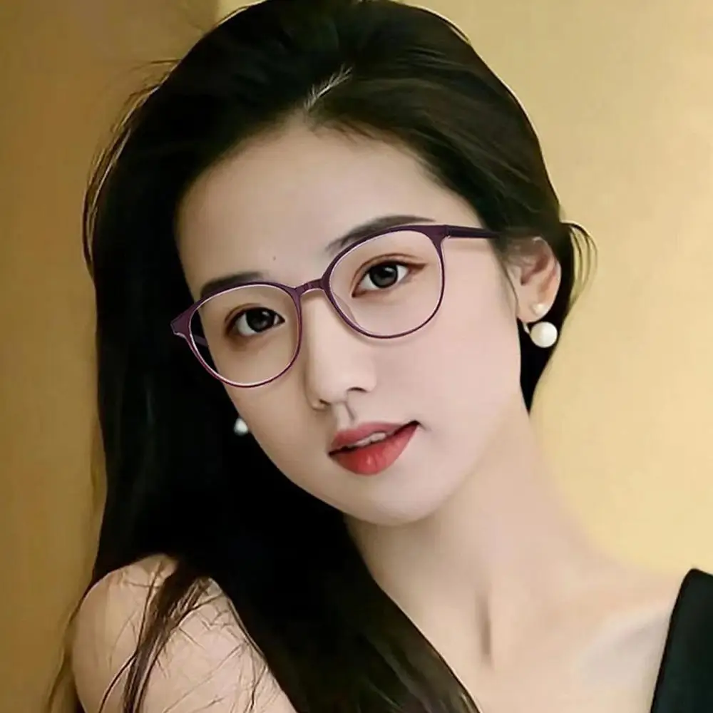 4 สี Ultralight แว่นตาอ่านหนังสือรอบสําหรับผู้หญิงผู้ชาย Anti Blue Light แว่นตา Presbyopic แว่นขยาย + 1.0 ~ + 4.0 Diopter B0D6