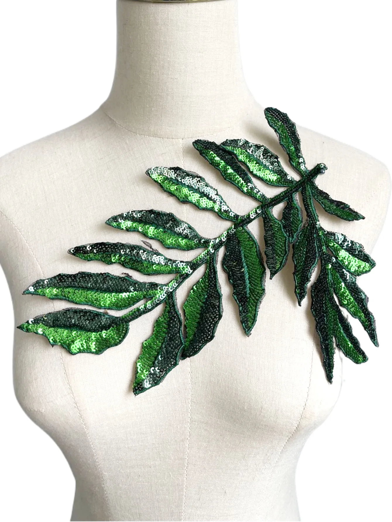 1 Piece Fashion Green Sequins Leaf Parch For Costume Dress Coat Iron On Patch for Clothing