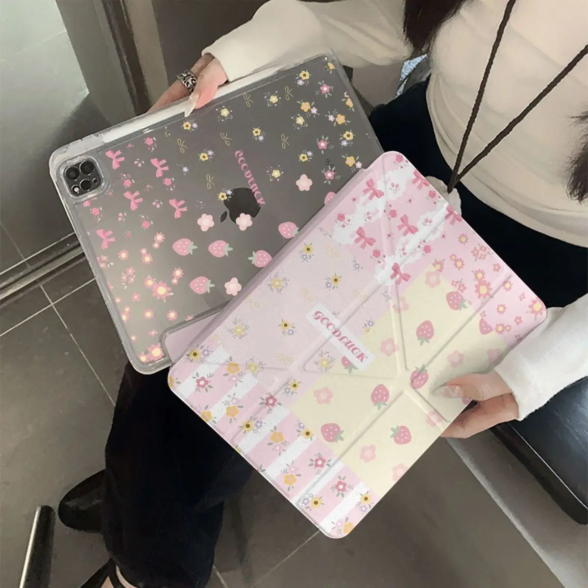 Strawberry Splicing iPad Case For iPad Pro 11 13in 2025 iPad Pro 12.9in Air7 10th 11th M4 M5 Y-Shaped Folding Protective Cover