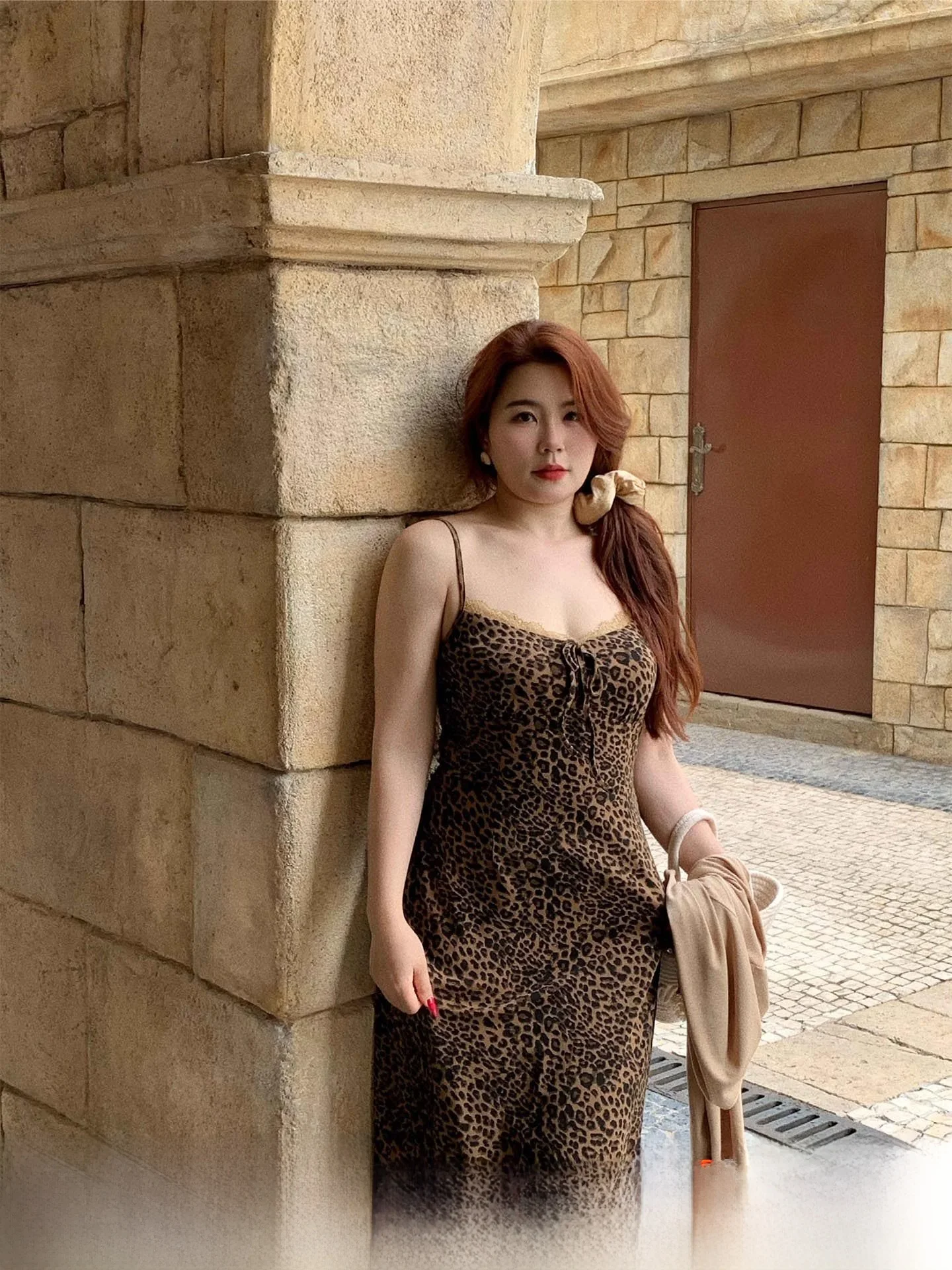 

Новое летнее трикотажное платье больших размеров с леопардовым принтом, А-силуэт, миди, ретро, для повседневной носки, с высокой талией, длинным рукавом и V-образным вырезом