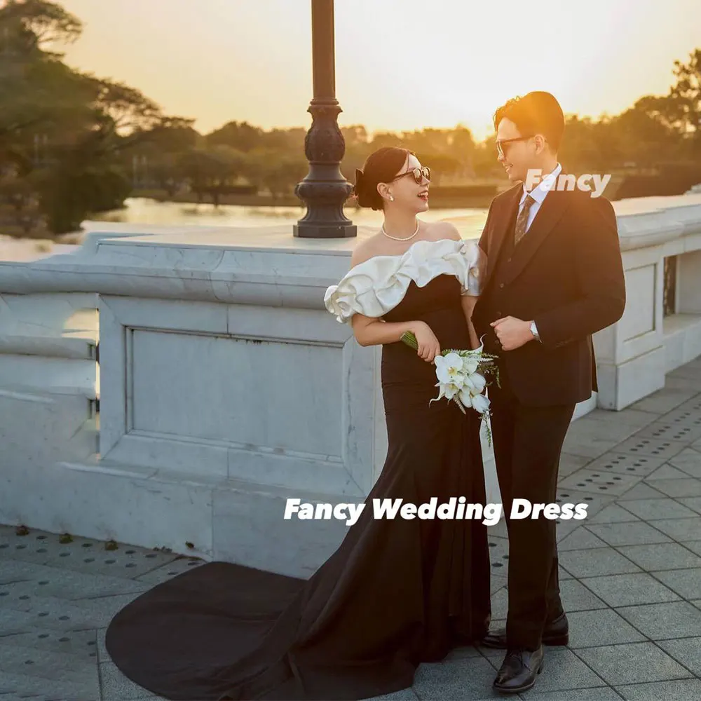 Fancy Special Off Shoulder Wedding Dress Korea Photo Shoot A Line White And Black Evening Dresses Long Tail Customized