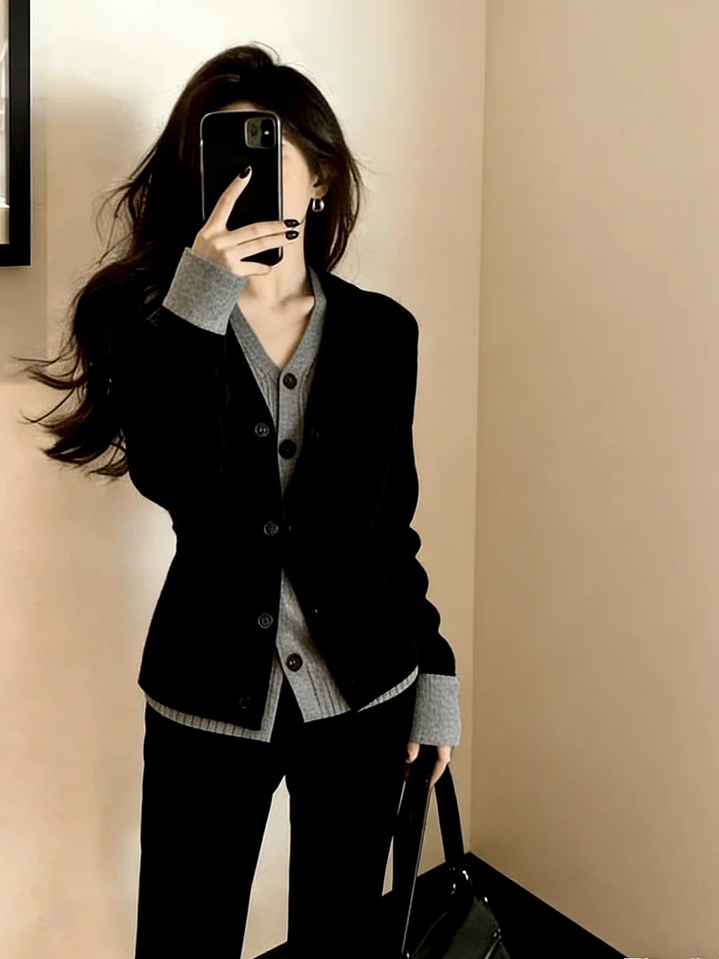 

Unique Knitted ort Winter Faion Korean Sle Fake Two-Piece Women's Inner Wear Top Light Luxury High-End Sensation Beautiful
