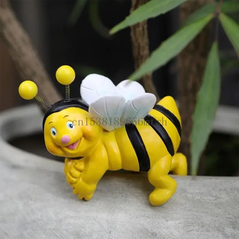 

Bees Cartoon Ornaments Resin Sculpture Elegant Figures for Outdoor Display B03D