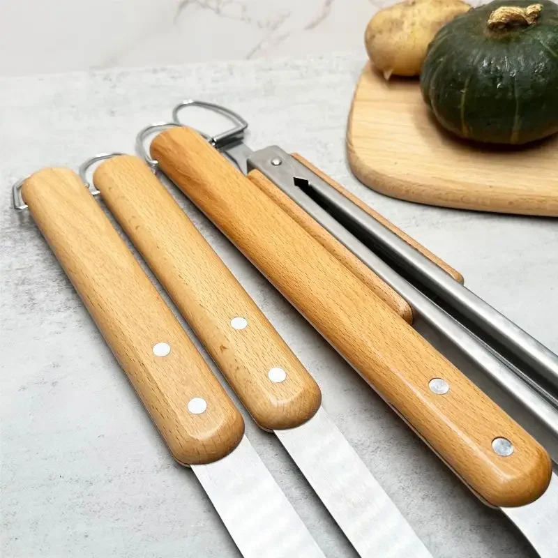 juego-de-herramientas-para-barbacoa-de-acero-inoxidable-con-mango-de-haya-tenedor-espatula-pinza-y-cepillo-para-uso-en-exteriores