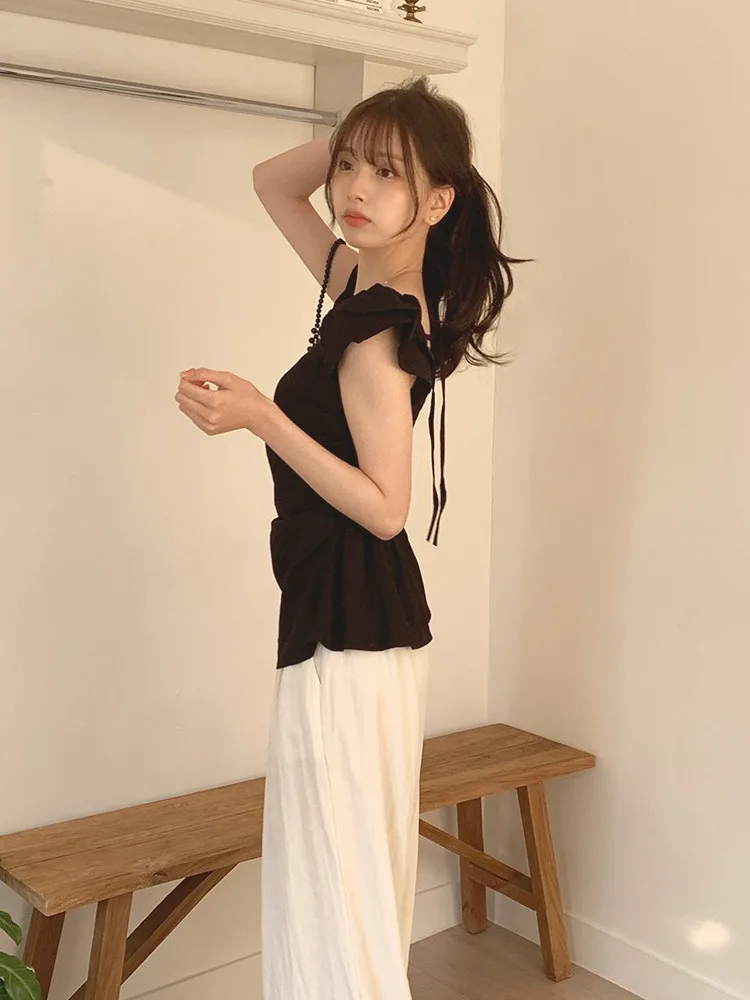 Csa Fena Estilo Coreano com Ombros à Mostra, Ajuste Slim, Design de Cintura Interna, Nova Chegada de Verão