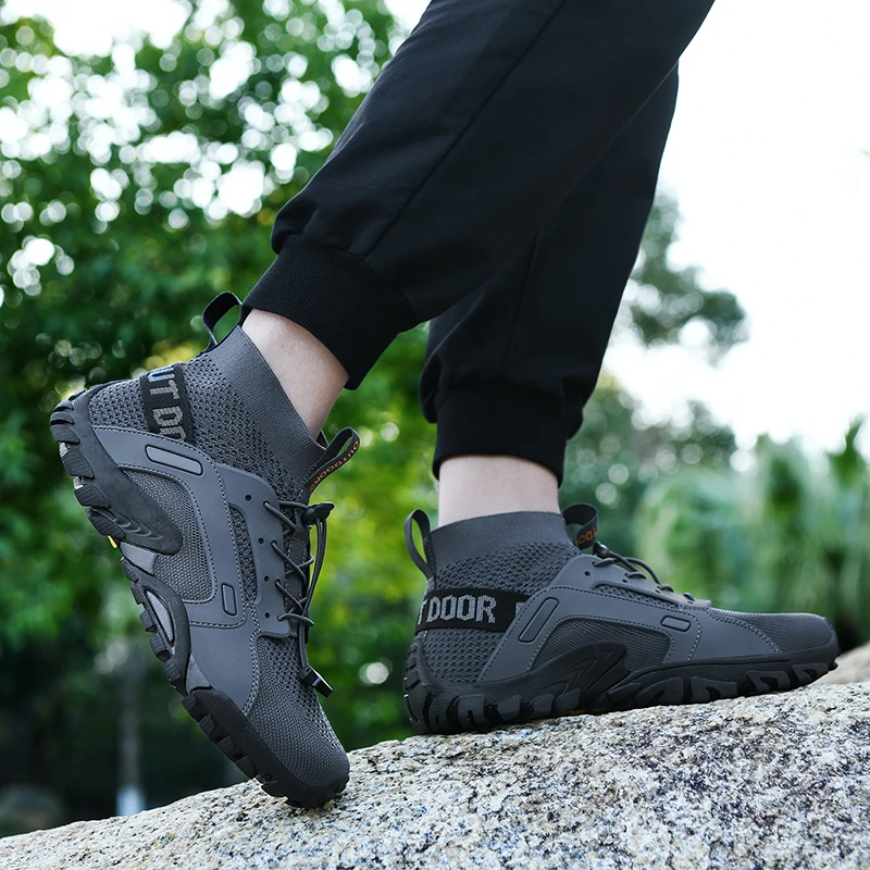 High Top Men Quick Dry Aqua Shoes Slip On Hiking Upstream Wading Non-slip Mesh Breathable Water Sneakers Climbing Footwear