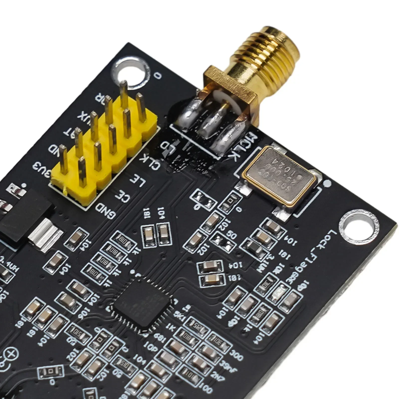 35M 4 4GHz ADF4351 Development Board PLL RF Signal Source  Materials  Point Scanning  1K Step  DC4 9V Power Supply