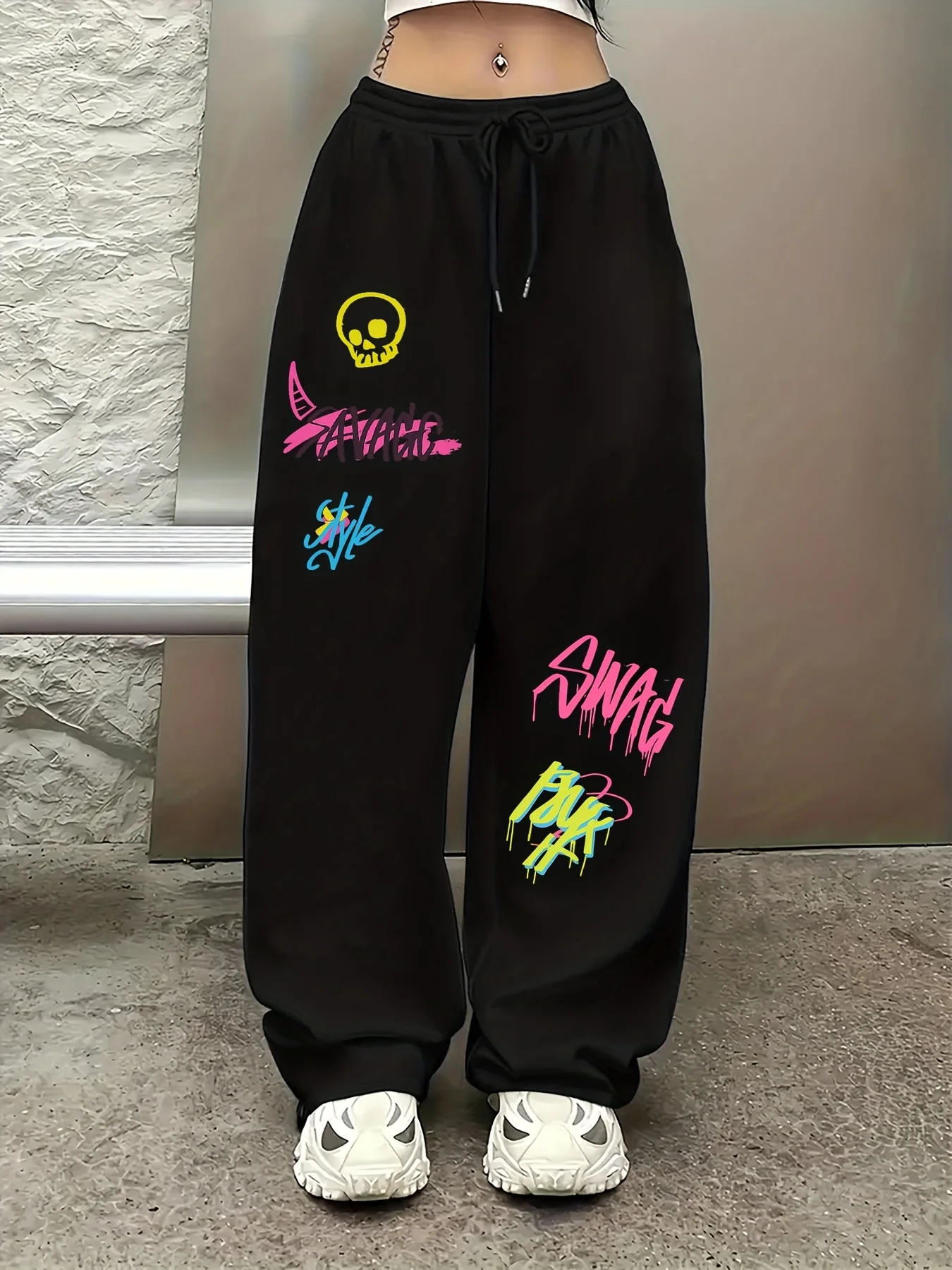 

Women's Autumn and Winter Plus-size Graffiti Pattern Loose Straight Fleece Leg Sweatpants Trendy Streetwear Stylish Versatile