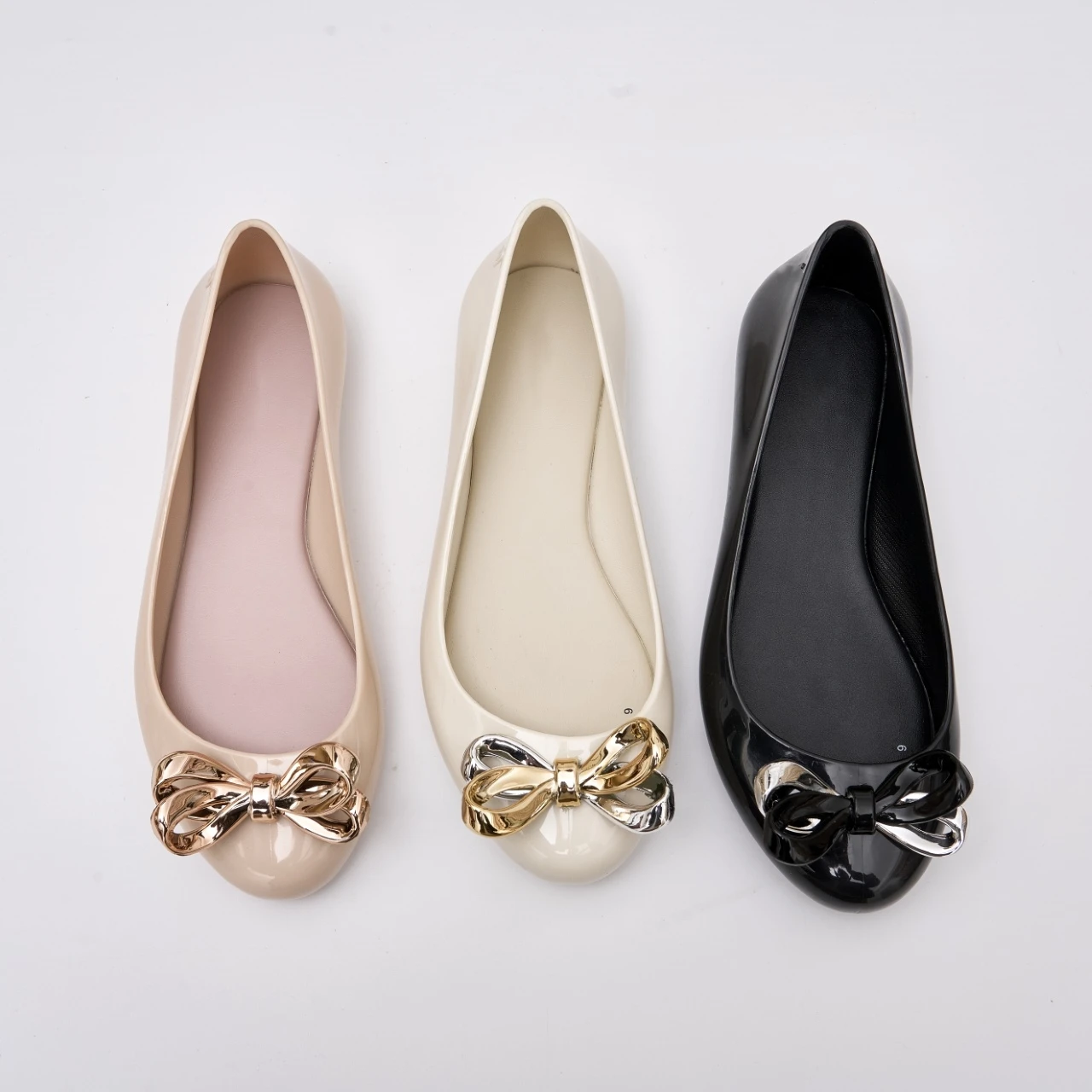 

Весна 2026, женские прозрачные туфли для взрослых и девочек, балетки с круглым носком, женские повседневные пляжные сандалии на плоской подошве с металлическим бантом, размеры 35-40