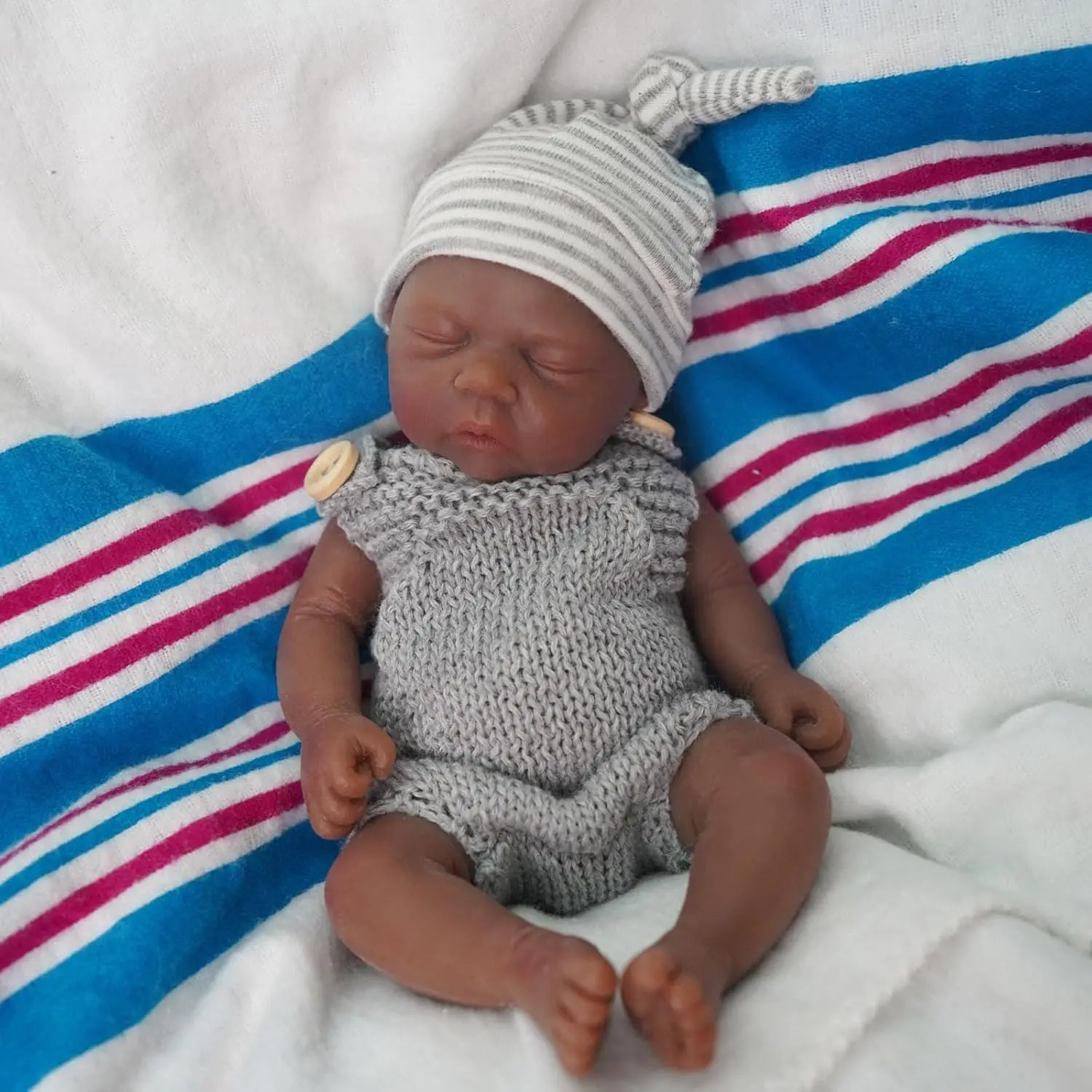 ตุ๊กตาเด็กทารก Reborn ตุ๊กตา 7 นิ้วซิลิโคนสีดําตุ๊กตาเด็ก Boy Andy Mini ตุ๊กตาทารกแรกเกิดที่สมจริงสําหรับของขวัญเด็ก