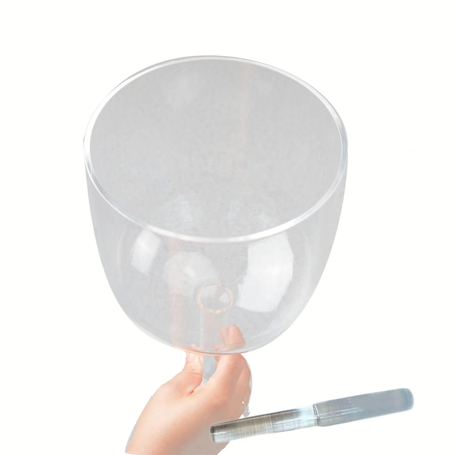 Immense Resonating Capacity 7 Inch Crystal Handheld Singing Bowls For Sound Therapy