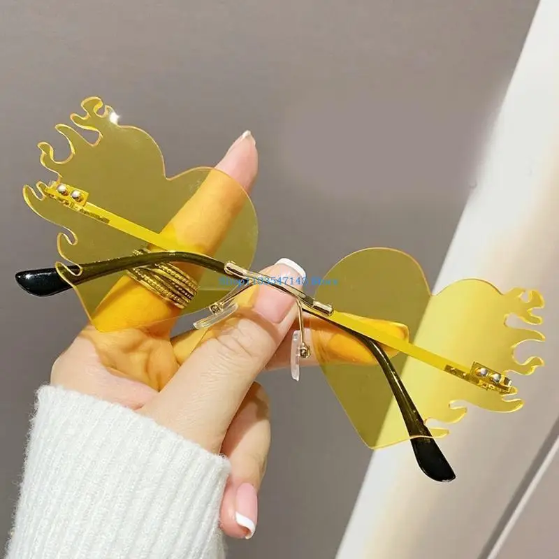 

P88B Hip Hop Heart Flame Sunglasses Stylish Punk Lightweight Sunglasses Blazes Shades Live Show Party Photo Props