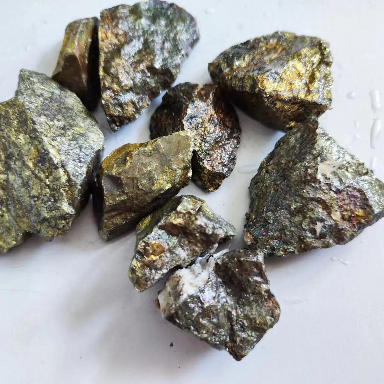 Natural Home Decoration Chalcopyrite Stone Copper ore a Trace of Gold and Silver Mineral Specimens Teaching Experiment Ore
