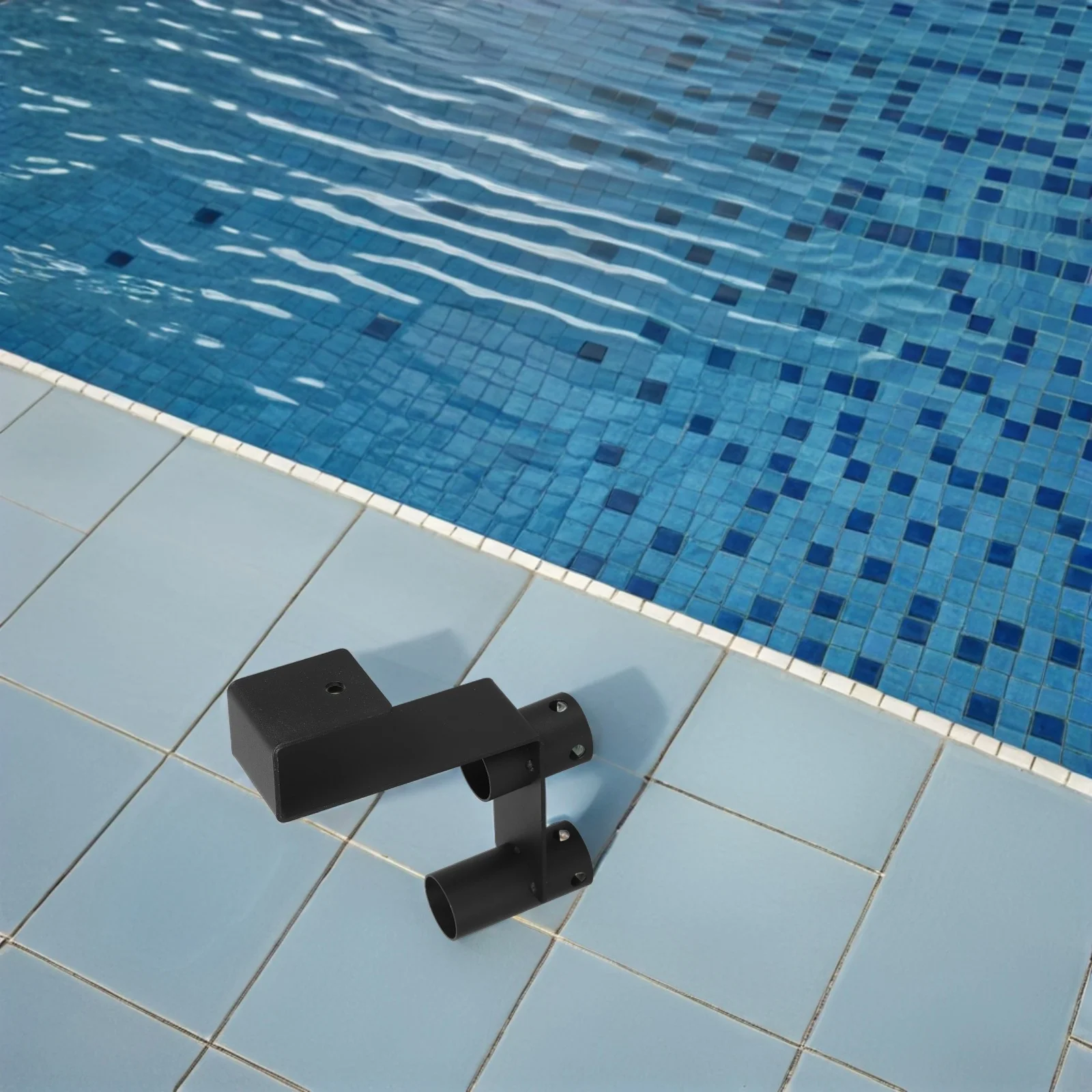 

2Pcs Pool Hooks Heavy Duty Hanging Fence Hooks Organizer for Pool Cleaning Tools Telescopic Poles Skimmers Leaf Nets Rakes