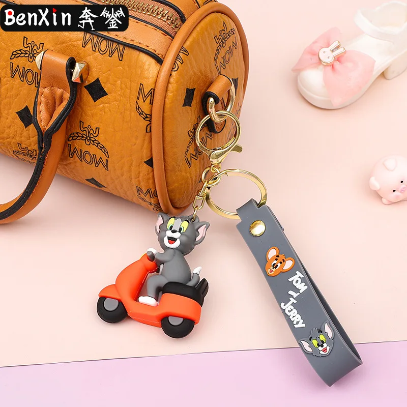 2025 Miniso portachiavi creativi con piccola statua, ciondoli per auto, portachiavi per borse, decorazioni e piccoli regali, ciondoli per borse