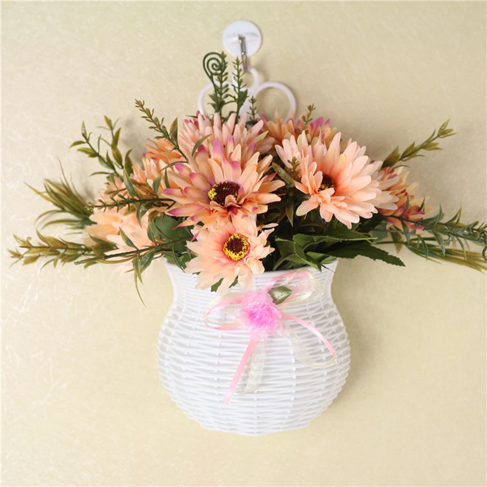 

Plastic Flower Basket Wall Hanging Tea Shop Wall Garden Decoration Three-dimensional Wall Pendant (Random Color)